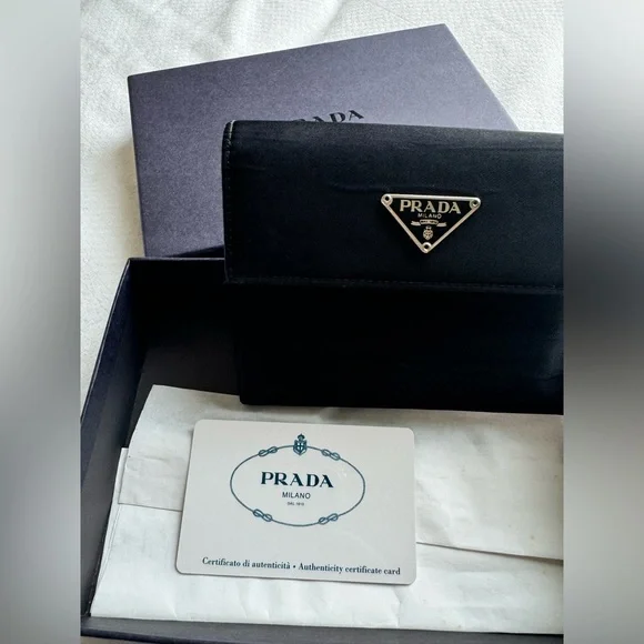 🔥Prada Nylon Tri-Fold Wallet - Picture 16 of 17